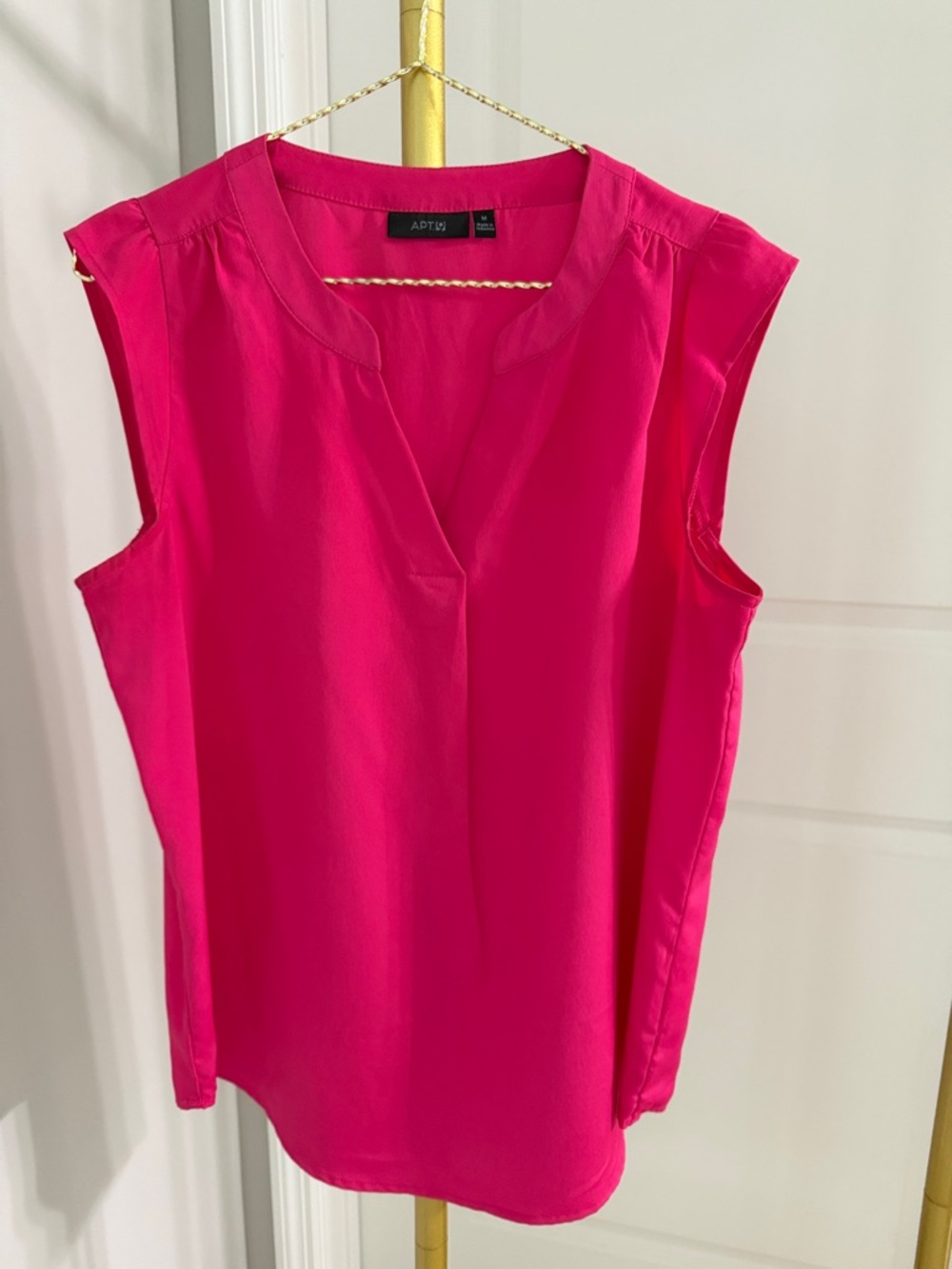 Apt. 9 Hot Pink V-Neck Sleeveless Blouse